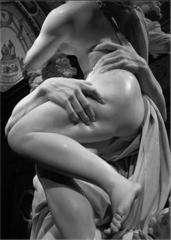 juliette-21:  Gian Lorenzo Bernini - “Ratto di Prosperina” (particolare), marmo Galleria Borghese, Roma. 
