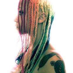 armonie-flashy-queen:  🌿…#rainbow #braids #snaketattoo