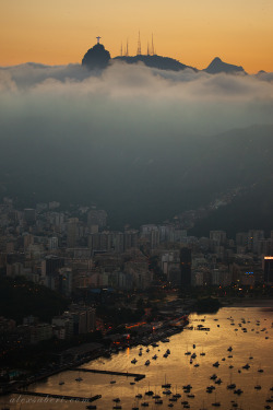 wonderous-world:  Sugar Loaf Mountain, Rio, Brazil by Alex Saberi