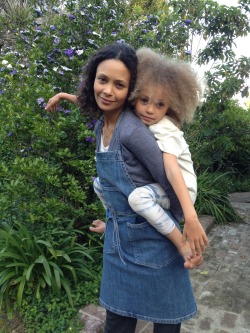 vanessacherrelle55:  Thandie Newton and her daughter, Nico 
