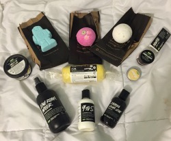 jewlsies:  summer lush giveaway!! :-) i thought i would do one more for the end of summer, please read entire text before asking questions! *text will not show up on your blog when you reblogto enter:- mbf me- reblogging this post counts as one entry-