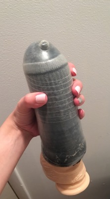 mypaperbagslut:  I decided to make my dildo thicker by putting three folded winter socks on it. It worked  Genius