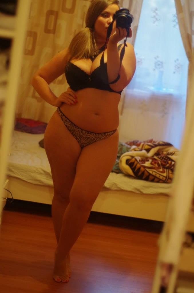 Plus size curvy women selfies