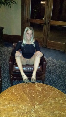 cougar-addiction:  cummywife:scottnikipowers:Niki spreading her legs in the lobby of the resort where my company Christmas party was last night! A blog for the dedicated.. addicted.. &amp; totally obsessed booty loving fiends worldwide