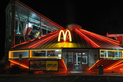warchief:   UFO McDonald’s, Roswell, New Mexico - To celebrate the town’s association with UFOs and conspiracy theories, it opened a themed restaurant with a mysterious exterior and a peculiar interior  CONFIRMED