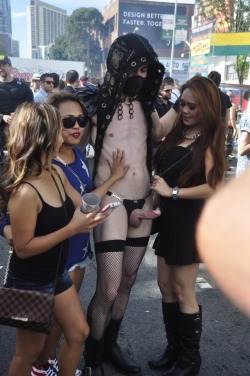 walkingandswinging:  flanneador:  FOLSOM STREET 2015   Should be like this every day!