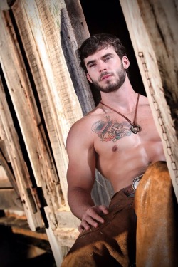 txcwbysexy:  txcwbysexy:  Possibly one of the sexy cowboys ever  Gorgeous Stud