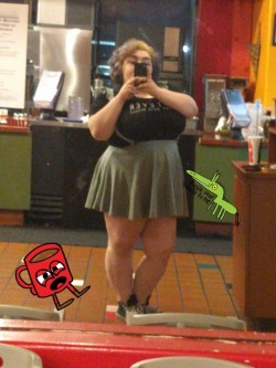 peachybbw:  @all of you who think I’m some sort of sex goddess  LOL no I’m not I’m just a normal girl who likes showing off her body.  ((I was getting Mexican food at midnight what’s up))