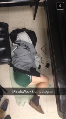 megnesiums:  We were studying for finals last night and I gave up and fell asleep under a piano and my friends snap chatted it  Perfection