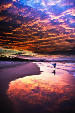gyclli:Byron Sunset by Shadow-or-Light on Flickr.Sunset in Byron Bay, NSW, Australia