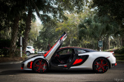hilgramphoto:  MP4-12C HS Special Edition  Sweet jesus :O