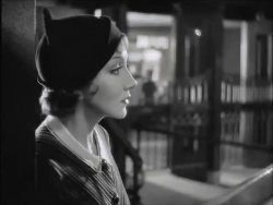  Claudette Colbert in It Happened One Night (1934) 