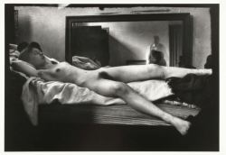 photografx:  ( George Hendrik Breitnert (1857-1923))   George Hendrik Breitner,Portrait d’une femme nue dans le miroir avec le reflet de Breitner , 1890-1910  (Photo courtesy of Collection RKD (Netherlands Institute for Art History), The Hague)  