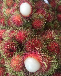 #lychee #fruits #chinesefruit