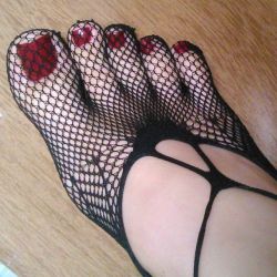 perfectfeetforyou:  Follow 👣IG  @isa_pes  👣 Lovely Red Toes Fishnet Stockings  !!! Perfect Feet For You • 👣❤@PerfectFeetForYou ❤️👣 • • • • • #PerfectFeetForYou #LickFeet #HighHeels #SexyArches #HighArches #PerfectSoles #PerfectToes