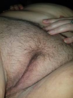 venusblue82:  Sooooo fuzzy and plump! This is the longest it’s ever been … What do you guys think?