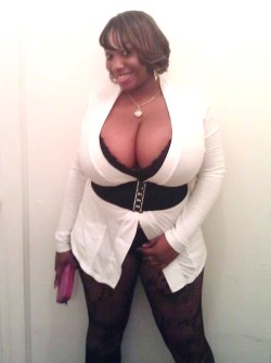 bigngross:  hugeheavytits:  http://hugeheavytits.tumblr.com/ Ladies - send in your big boob submissions hugeheavytits@gmx.co.uk xlboobs:  Amazing black busty girl.   Damn