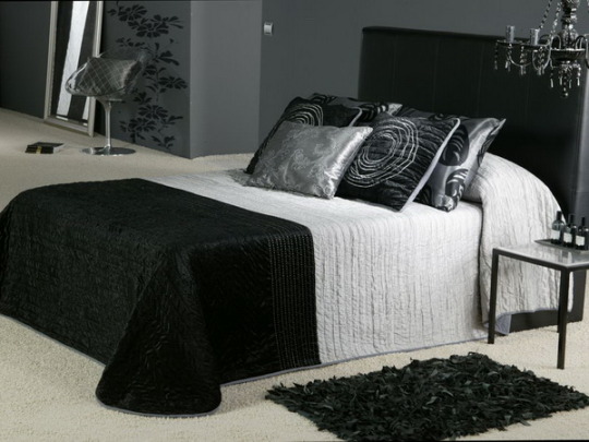 Modern black bedroom sets