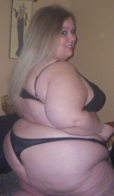 Ssbbw candy on bed