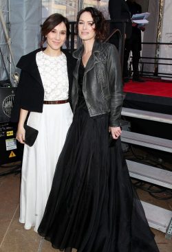 bailarina-raven:  Lena and Sibel at Game of Thrones premiere. 