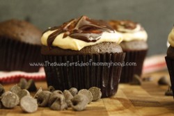 in-my-mouth:  Chocolate Amaretto Cupcakes