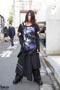 tokyo-fashion:  Kyouka on the street in Harajuku wearing a visual kei / gothic inspired style featuring items from Sex Pot Revenge, h.NAOTO, Sixh, and Yosuke. Full Look