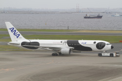 rwyrwy:  ANA Boeing 767-381/ER JA606A “ANA FLY! PANDA” Tokyo Haneda/HND/RJTT http://flic.kr/p/eU7C7K