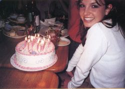 popculturediedin2009:  Britney celebrates her 17th birthday, 1998 