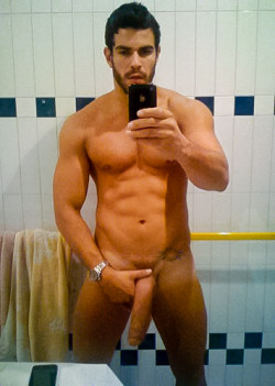 lifewithhunks:  tapthatguy-x-version:  GwSP/C (Guys with Smart Phones / Camera). Me too lazy for my silly little stories.   Hunks, Amateurs, Spy, Bulges &amp; Cocks. #NSFW http://lifewithhunks.tumblr.com/