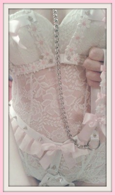 fragilepony:  thedollwiththecat:  Lovely harness from fragilepony  &lt;3 &lt;3!!