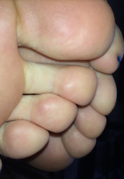 stopy-lubie:  feetgirly86:  In your mouth 👣👅  Lickable…