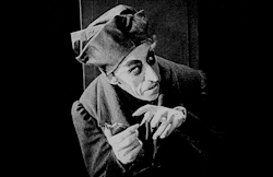 vintagegal:  Nosferatu (1922) dir. F. W. Murnau