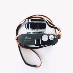 minimalismco:  Camera by @leica_camera  Design is the method of putting form and function together – Paul Rand http://ift.tt/2d43Ipt