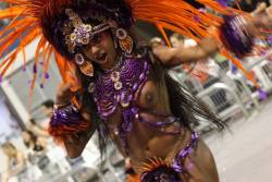   Brazilian woman at a 2016 carnival. Via Liga Carnaval LP.   