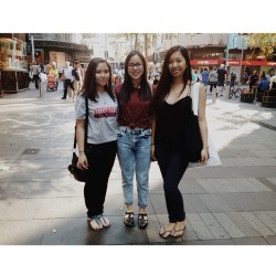 Fun day out with these lovelies!! Shoutout to @jkponce_ for the photo #ootd#city#yay