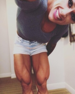 Female Quadriceps : http://www.her-calves-muscle-legs.com/2018/02/adorable-quads-ladies.html
