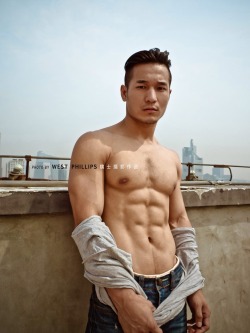 bbbtm13:Fitness Model from China, Leo 陳林鑫, by West Phillips Reblog &amp; follow me for more surprise!  