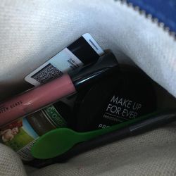 Looking into my purse &hellip;.. Wow have things changed. I wouldn&rsquo;t change it for the world. ID ✔️ Baby food ✔️ Lip gloss ✔️ Lip Liner ✔️ Face Powder ✔️ by 1daisymarie