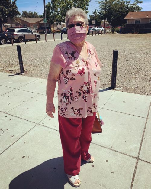 Mom is sporting the perfectly matched mask/top/pant combo. Love her.  ❤️💯❤️❤️ #covid19 #matching #stayingsafe #decompras  https://www.instagram.com/p/CBeu8TXgrJ-/?igshid=2459en1zm29j