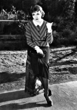  Claudette Colbert in It Happened One Night, 1934 