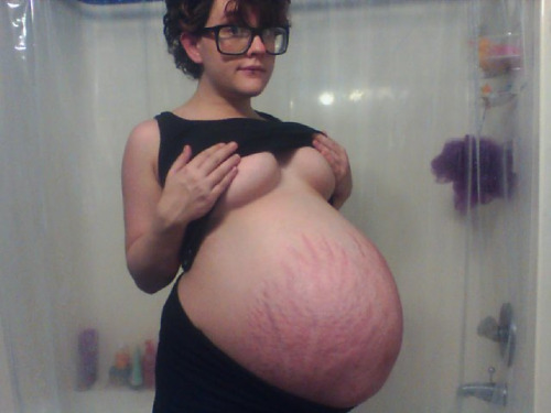 Pregnant milton twin
