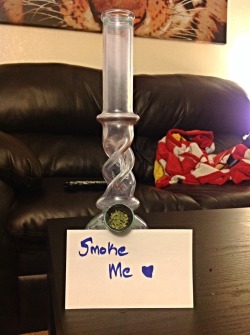 intrinsicmotives:  420drugsandtits:  datstonerlezz:  I came home from a long day of work to find this waiting for me! My girlfriend is the best.❤️  damn i need a wifey like this :(   -sigh- you lucky son of a gun