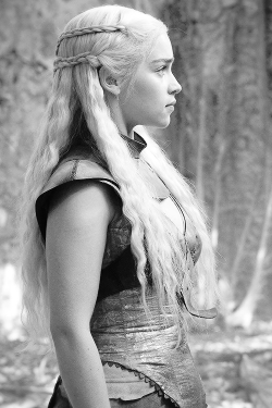 Daenerys Stormborn of House Targaryen, of the blood of Old Valyeria. 