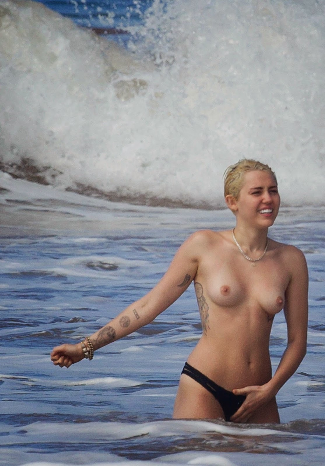 Miley cyrus topless instagram