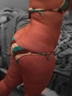 elpizos:  This phat Whooty is ready for the summer …. But it’s actually 23degrees tonight!!! Freezing my lonely tushy off!chickwithcurves pawg created2commentpoundtheround phatassbootywhooty persona09 detroitguy82 bubble-butts-xxx bigbuttworshiper