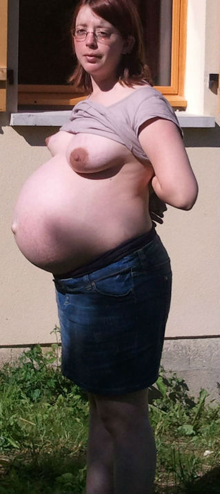 Pregnant dustee