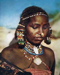thenugoods:  By: @sunujournal View on Instagram: http://ift.tt/1XD4fOf Caption: Kunama woman, Eritrea. ca. 1970s #SUNUnotes #SUNUjournal 