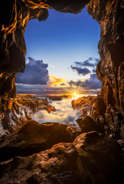 bluepueblo:  Sea Cave Sunset, Palos Verdes Estates, California photo via dominic 