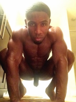 deangelospot:  Back squats &amp; Fronts squats are great for adding size and thickness to you glutes (ASS) 😁🎂🎂🎂. DeAngelo J. Follow Ex porn model DeAngelo Jackson’s Tumblr:http://deangelospot.tumblr.com  IG: MDB25 KIK: MarqDB 