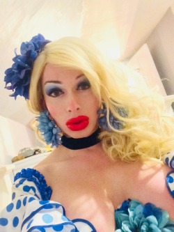sissykristin:  taraemory:  A little behind the scenes selfies from last nights “Flamenco” shoot.  Had to rush off and catch a plane right afterward but I squeezed one shoot in before this trip!  Now off to make some seriously hardcore porn this weekend!!